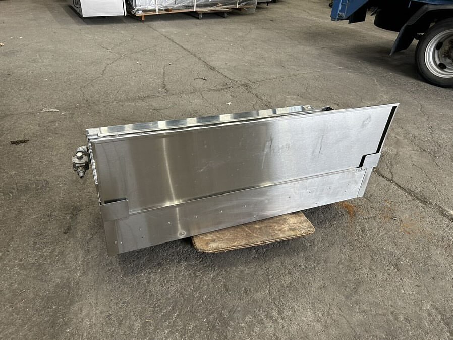 中古厨房機器入荷情報‼️ マルゼン　下火式グリラー　MGKS-310　都市ガス　背面写真