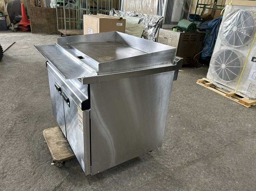 中古厨房機器入荷情報‼️タニコー　鉄板焼き　グリドル　TAP-TG-90斜め写真