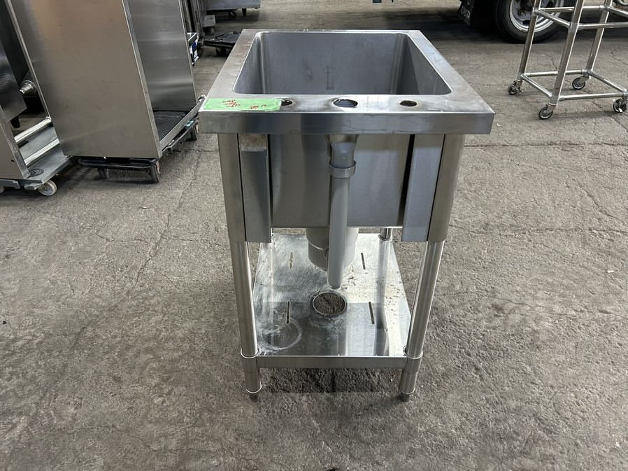 中古厨房機器入荷情報‼️タニコー　1槽シンク　サイズ約 幅450×奥行600×高さ800mm背面写真