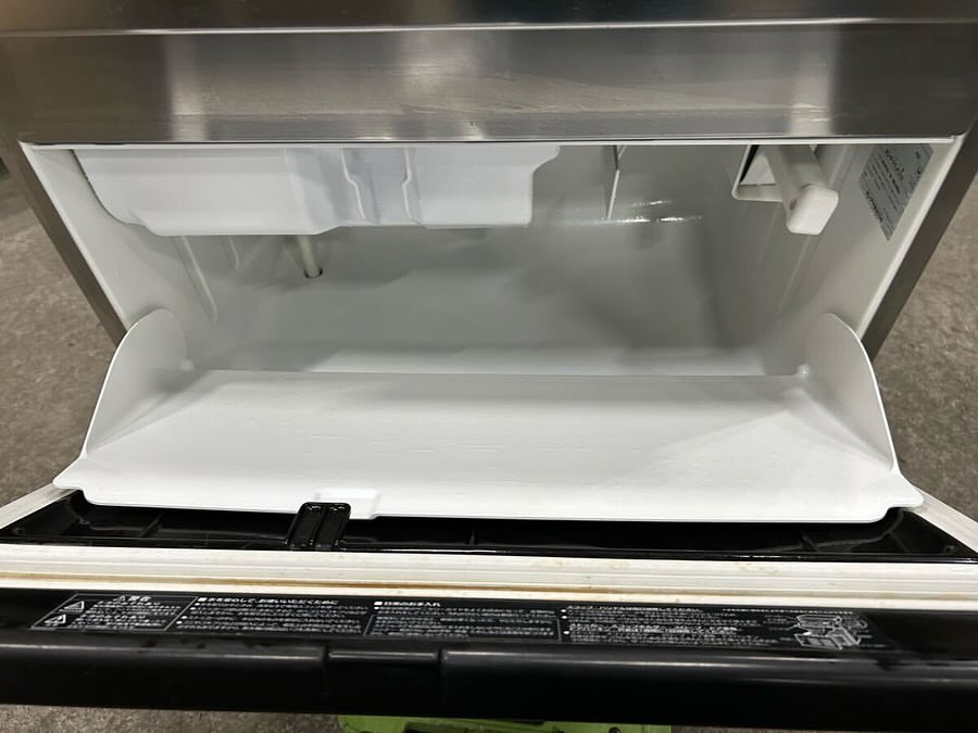中古厨房機器入荷情報‼️ホシザキ製氷機45k　IM-45M-1庫内写真