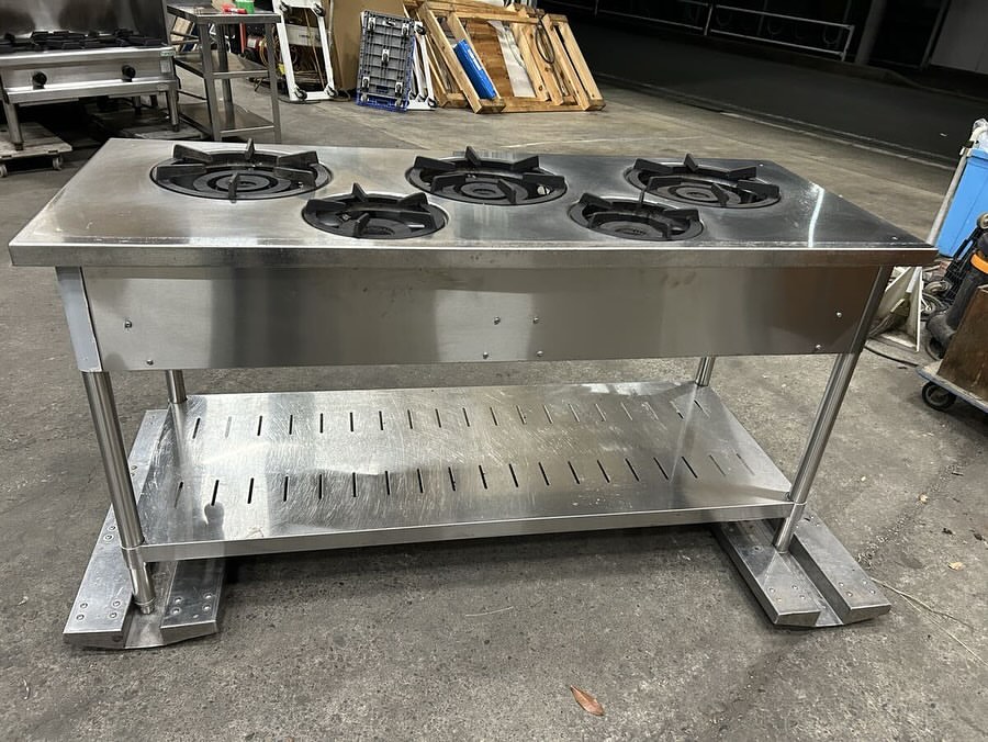 中古厨房機器入荷情報‼️タニコー 5口ガステーブル　S-TGT-150　都市ガス背面写真