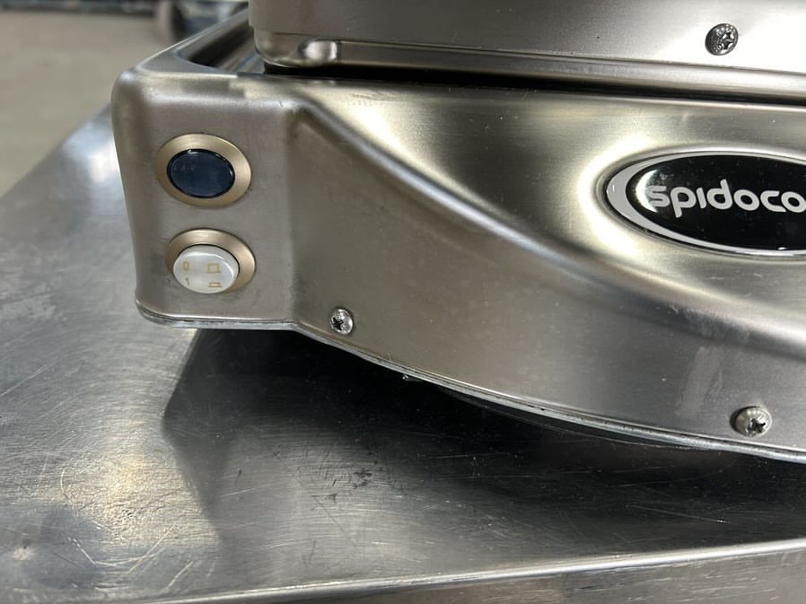 中古厨房機器入荷情報‼️FMI パニーニグリラーPGS-1　カフェ・飲食店に最適‼️ランプ写真