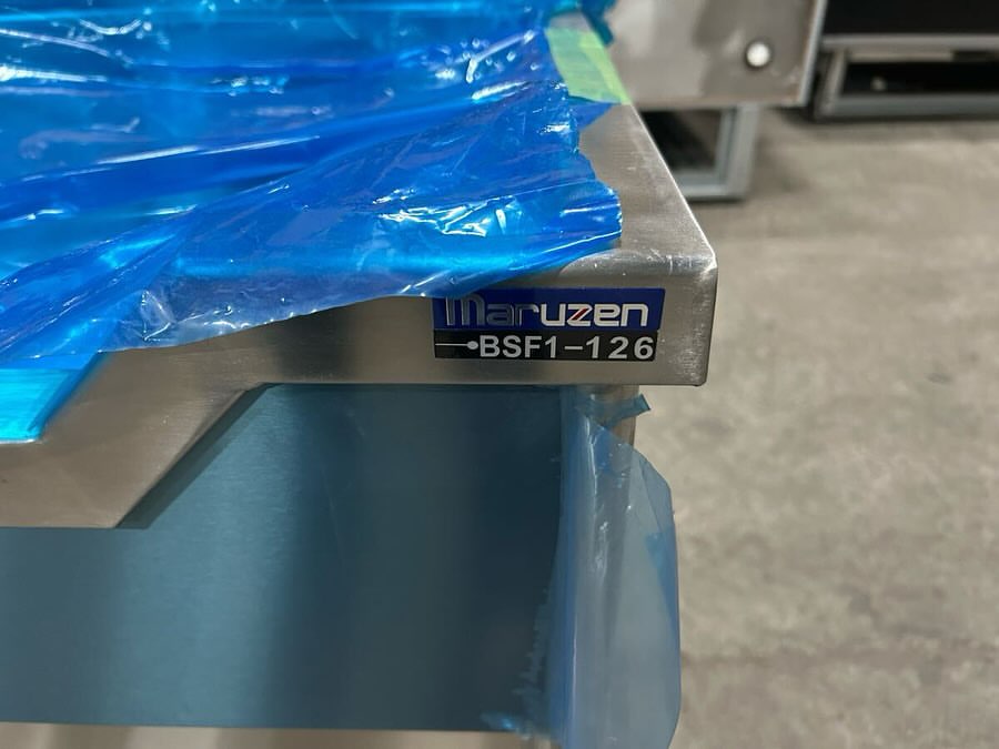 厨房機器入荷情報‼️未使用品マルゼン舟形シンクBSF1-126型版ラベル写真