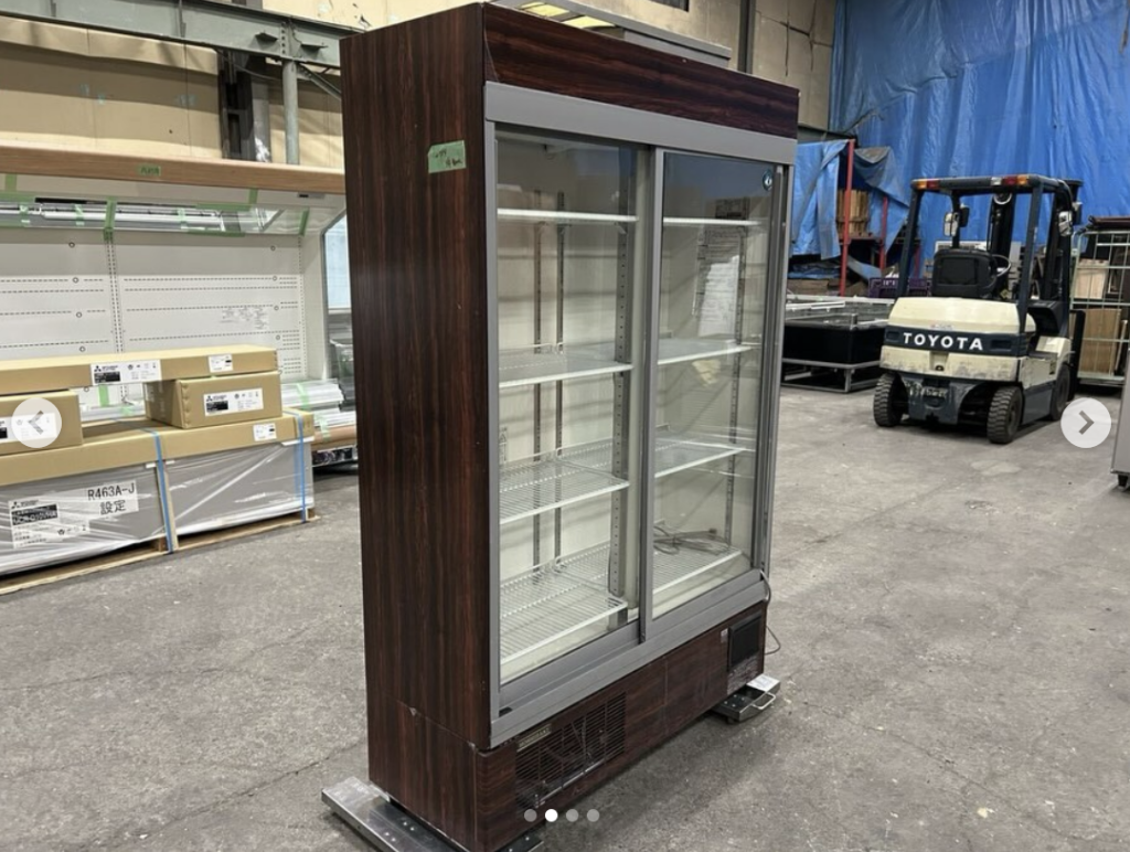 シザキリーチイン冷蔵ショーケースRSC-120CT-B左斜め前写真
