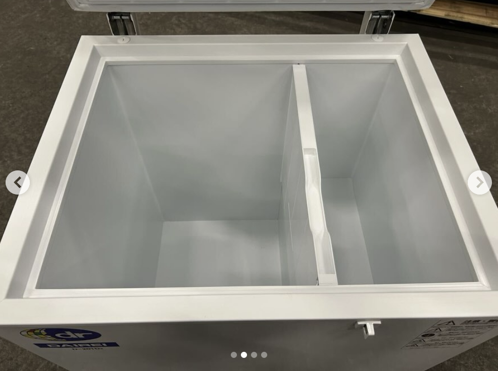 中古厨房機器入荷情報‼️ダイレイフリーザー D-201D2庫内写真