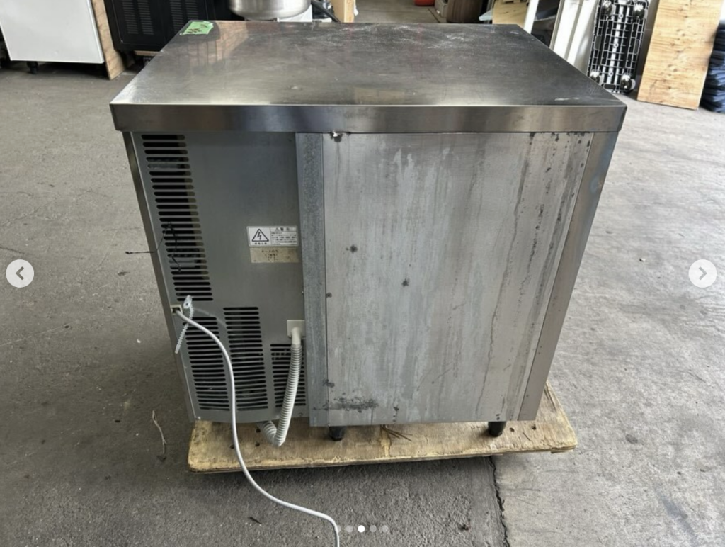 中古厨房機器入荷情報‼️フクシマガリレイ　冷凍ストッカー　冷凍コールドテーブル　TBCF-190-RH背面写真