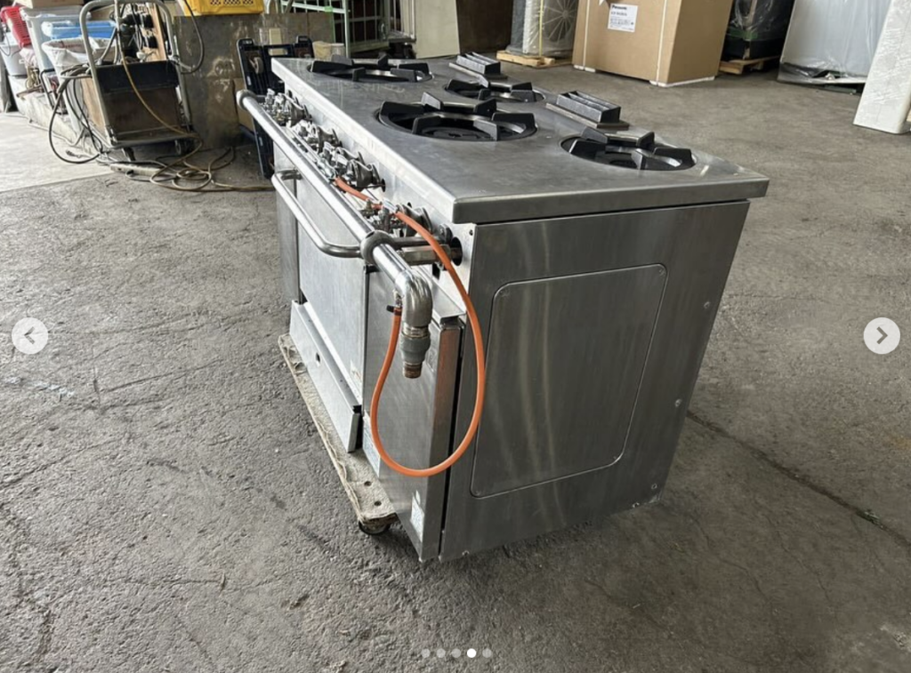 中古厨房機器入荷情報‼️タニコー　4口ガスコンロオーブン付き　NR1222都市ガス　業務用幅1200×奥行600×高さ800mm斜め写真
