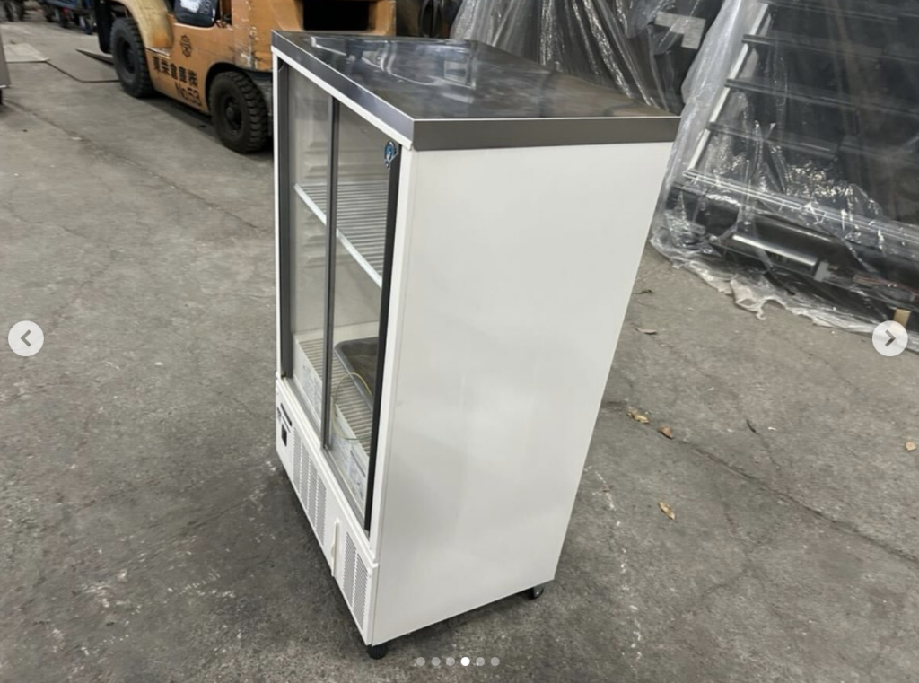 中古厨房機器入荷情報‼️ホシザキ冷蔵ショーケース　SSB-63DTL側面写真