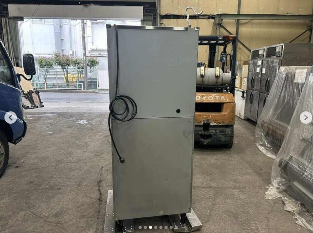 中古厨房機器入荷情報‼パナソニックチップアイス製氷機　SIM-AC320YN背面写真