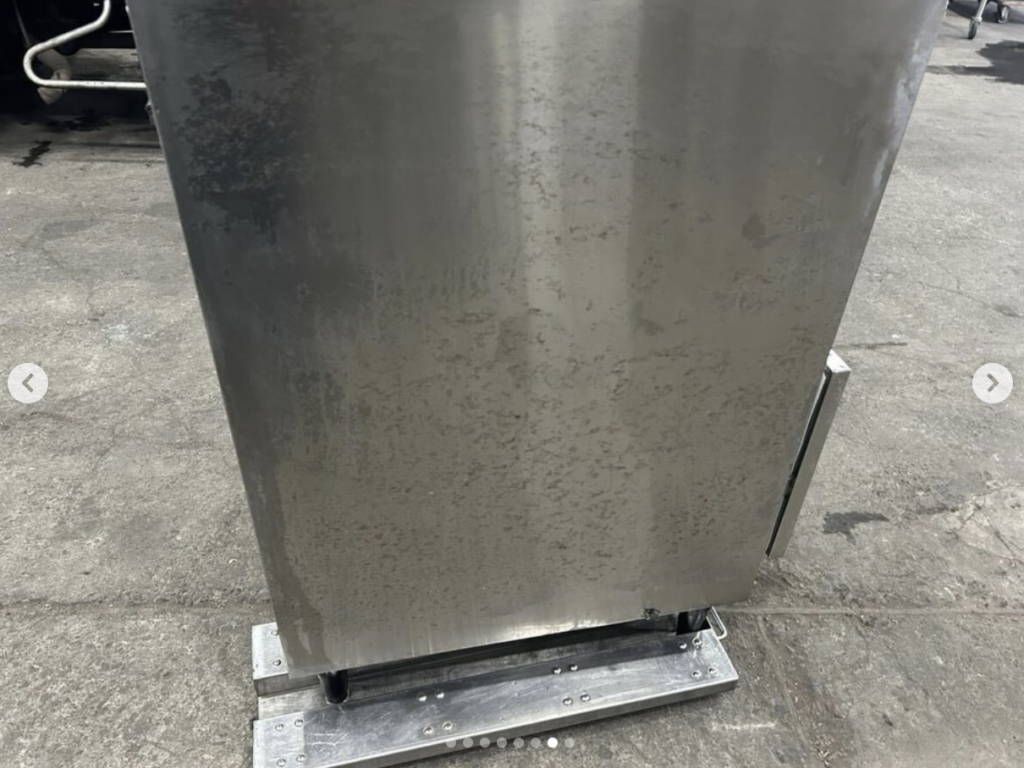中古厨房機器入荷情報‼パナソニックチップアイス製氷機　SIM-AC320YN側面写真